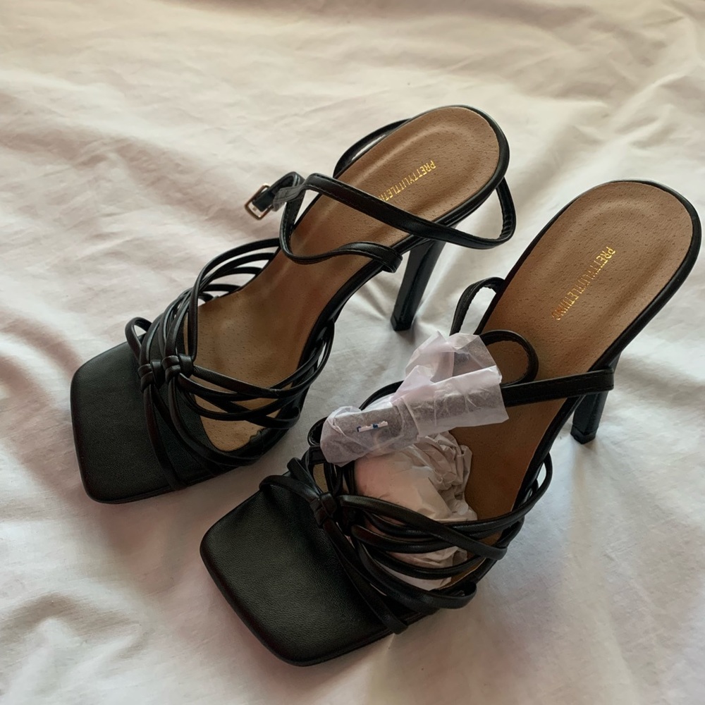 Black Square Knotted Heeled Sandals, size UK 3/EU 36/US 5 - Picture 2 of 3